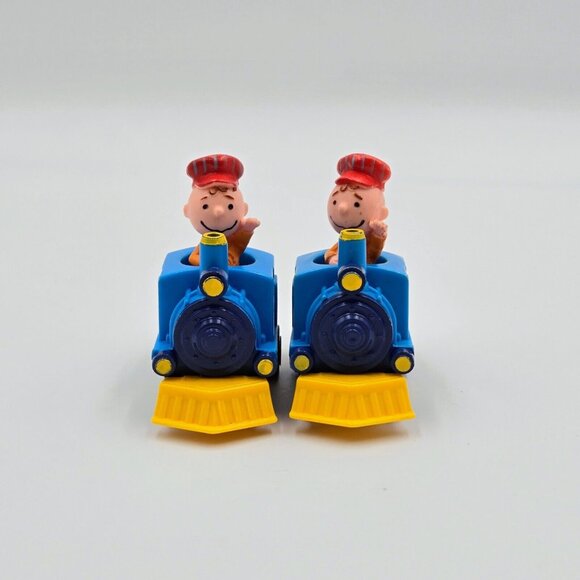 Vintage Peanuts Charlie Brown Conductor In Train UFS Inc. 1950,1966 Set Of 2 - Picture 3 of 11